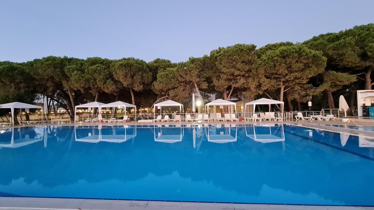 Sporkoey Hotel & Beach Club Darıca Exteriör bild